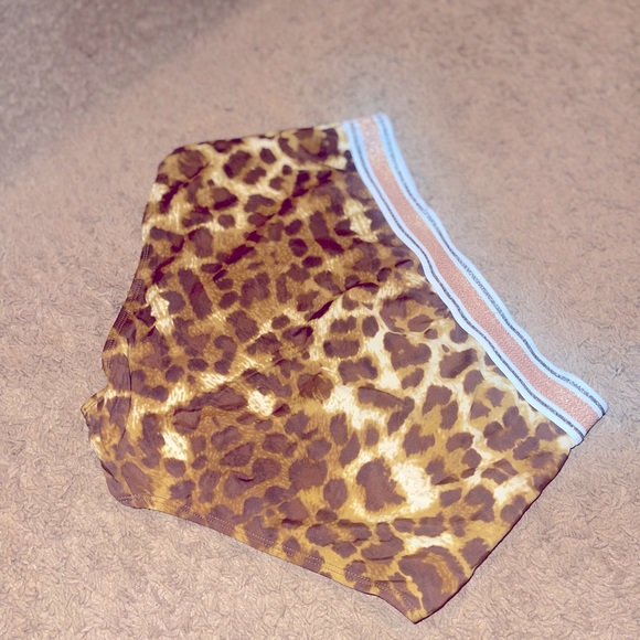 Cheetah ๐ 2pc - Picture 6 of 8